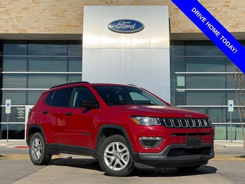 Used 2018 Jeep Compass Sport image 1