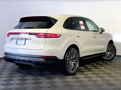 Certified 2023 Porsche Cayenne Platinum Edition AWD/4WD image 7