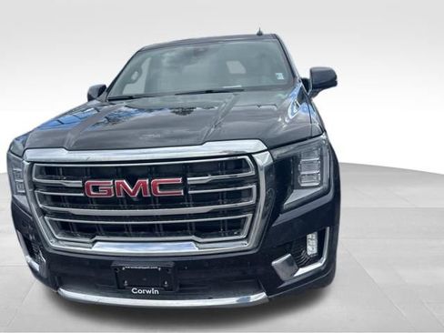 Used 2022 GMC Yukon SLT w/ SLT Luxury Package image 2