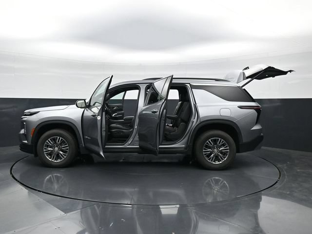 Used 2025 Chevrolet Traverse LT AWD/4WD image 57