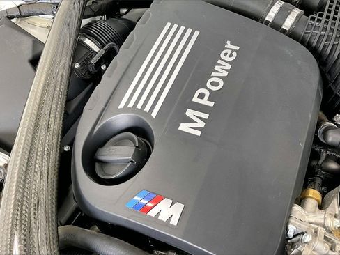 Used 2018 BMW M4 Competition image 31