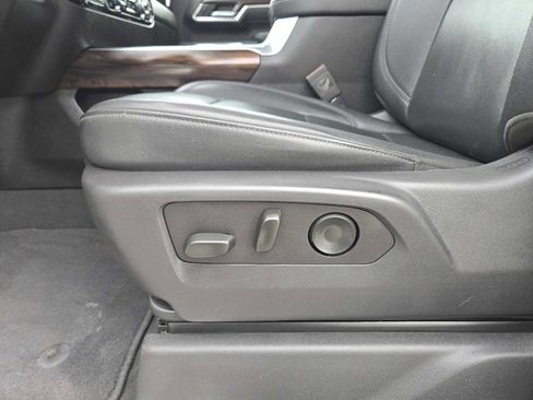 Certified 2025 GMC Sierra 2500 SLT w/ SLT Convenience Package image 24