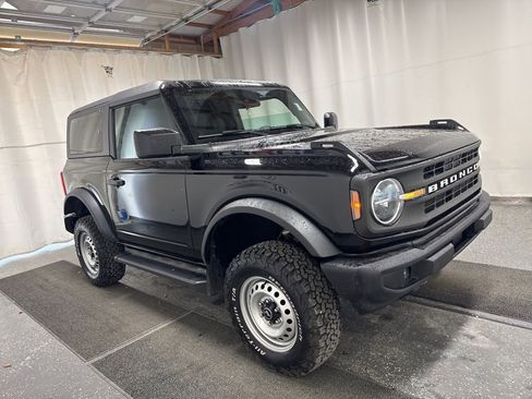 Used 2022 Ford Bronco 2-Door image 3