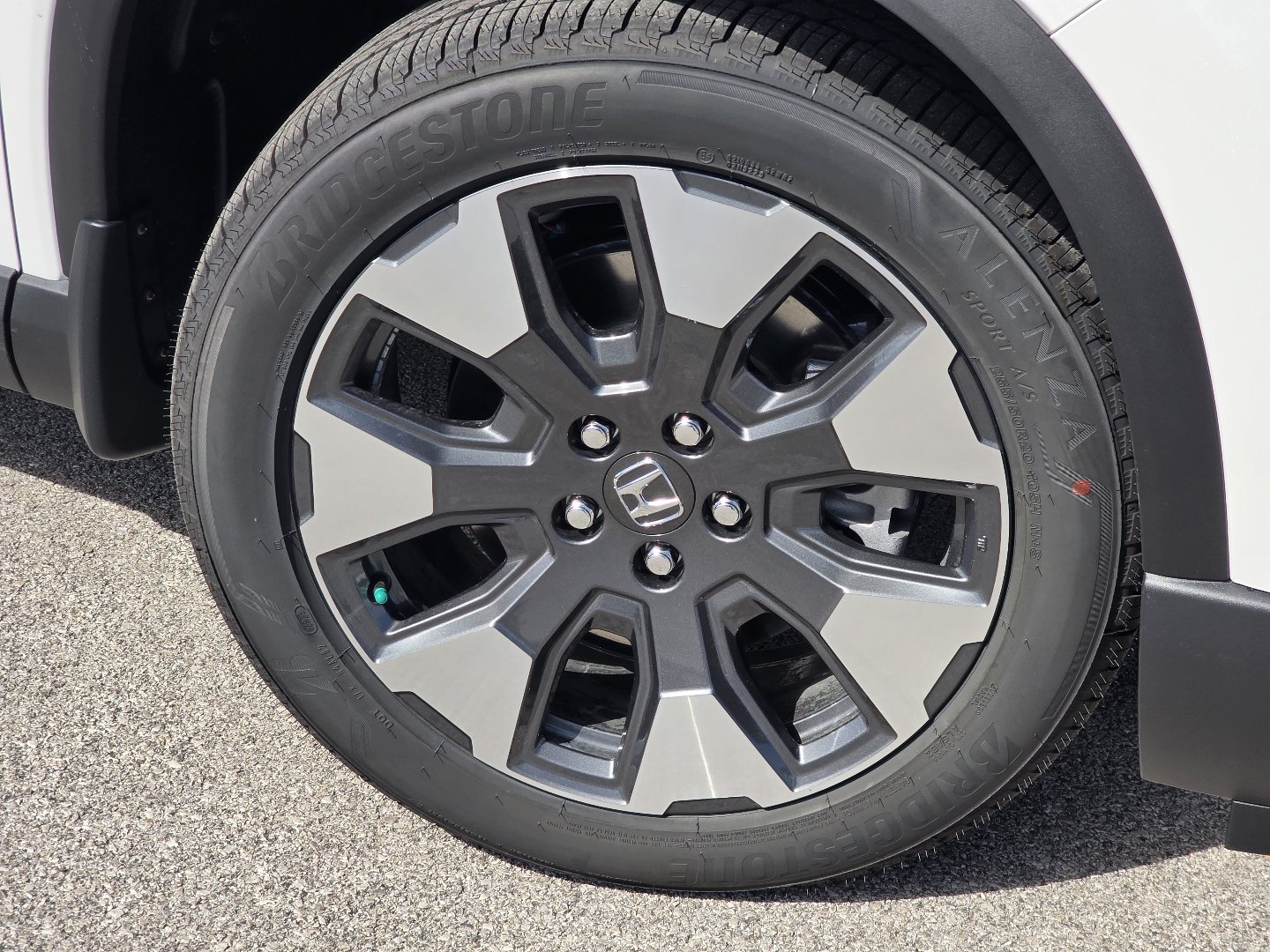 New 2026 Honda Pilot Touring image 12