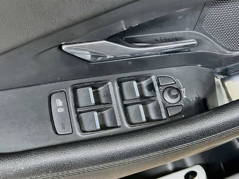 Used 2018 Jaguar E-PACE S AWD/4WD image 18