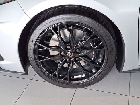 New 2026 Chevrolet Corvette Stingray Premium Cpe w/ Z51 Performance Package RWD image 7