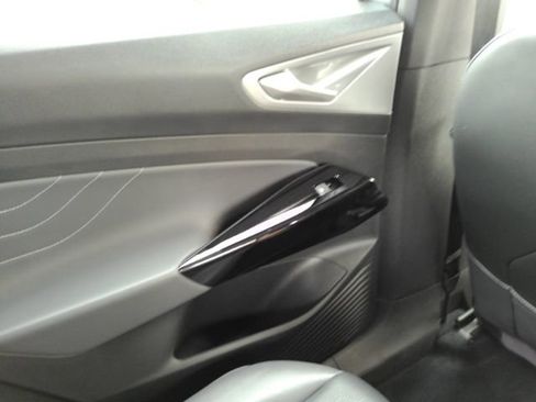 Used 2023 Volkswagen ID.4 Pro S RWD image 30