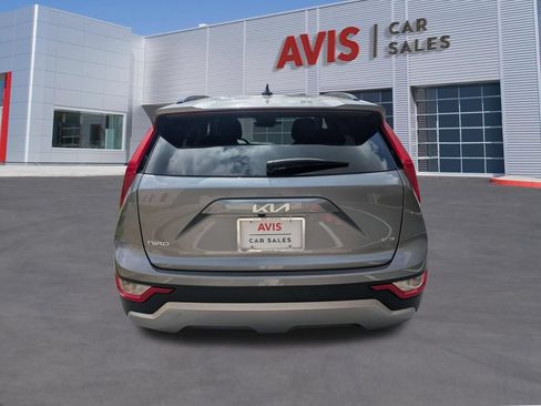 Used 2025 Kia Niro LX FWD image 7