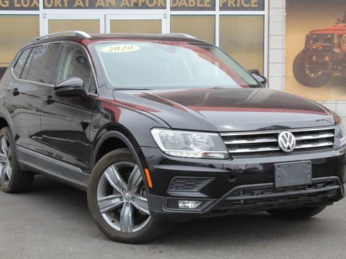 Used 2020 Volkswagen Tiguan SEL w/ 3rd Row Seat Package image 1