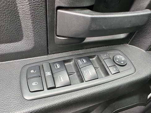 Used 2019 RAM 1500 Express AWD/4WD image 30