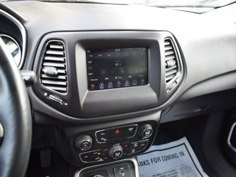 Used 2018 Jeep Compass Latitude w/ Popular Equipment Group AWD/4WD image 24