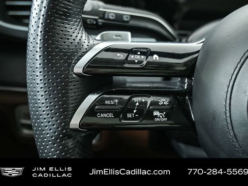 Used 2024 Mercedes-Benz GLS 580 4MATIC image 11