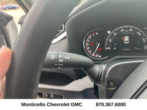 Used 2024 Toyota RAV4 XLE image 31