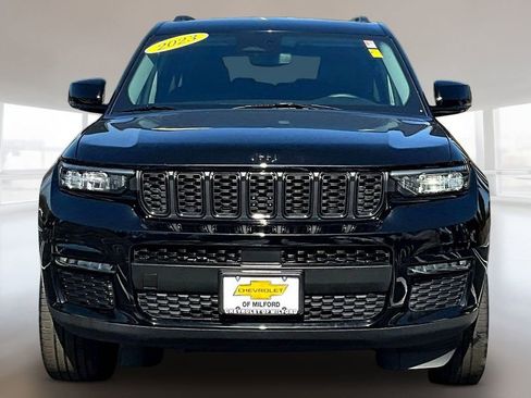 Used 2023 Jeep Grand Cherokee L Limited w/ Black Appearance Package image 2