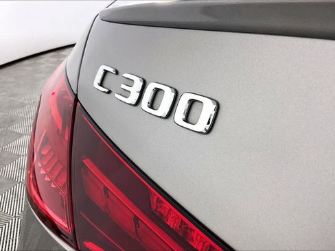 Used 2024 Mercedes-Benz C 300 Sedan image 9