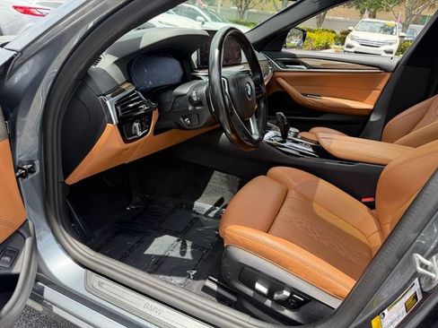 Used 2021 BMW 530i w/ Convenience Package RWD image 11