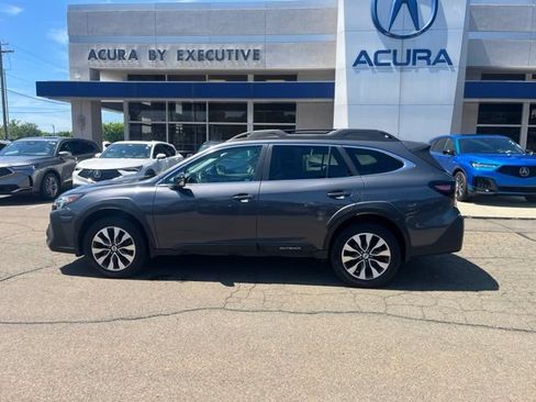 Used 2024 Subaru Outback Limited XT AWD/4WD image 4