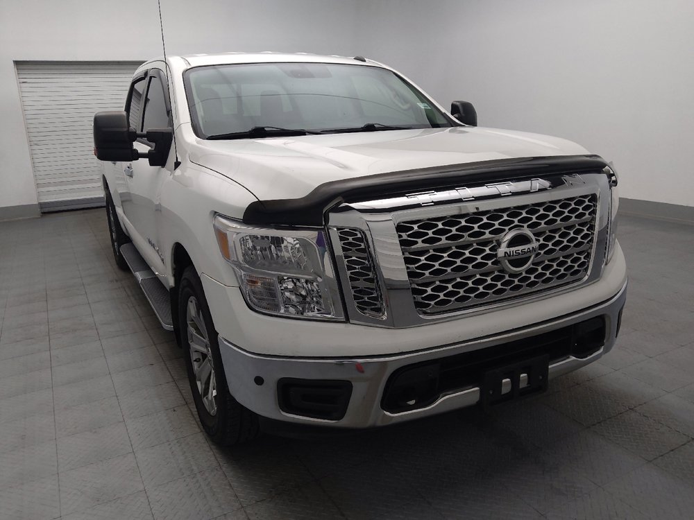 Used 2019 Nissan Titan SV w/ SV Convenience Package RWD image 13
