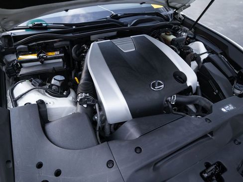 Used 2017 Lexus RC 300 F Sport image 36