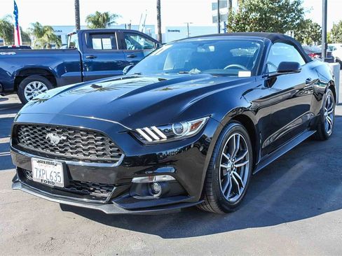 Used 2017 Ford Mustang Premium image 3