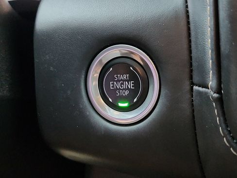 Used 2024 GMC Yukon Denali Ultimate AWD/4WD image 22
