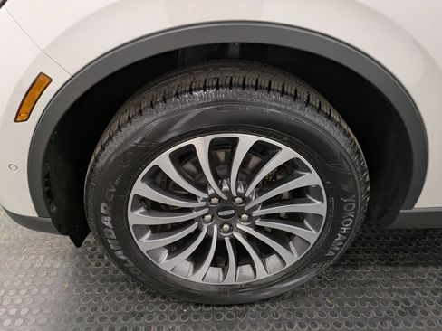 Certified 2023 Lincoln Aviator Reserve w/ Elements Package Plus image 7