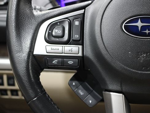 Used 2017 Subaru Outback 3.6R Limited AWD/4WD image 11