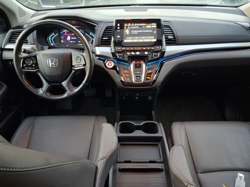 Used 2022 Honda Odyssey Touring image 8