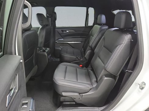 Used 2025 Chevrolet Traverse LT AWD/4WD image 20
