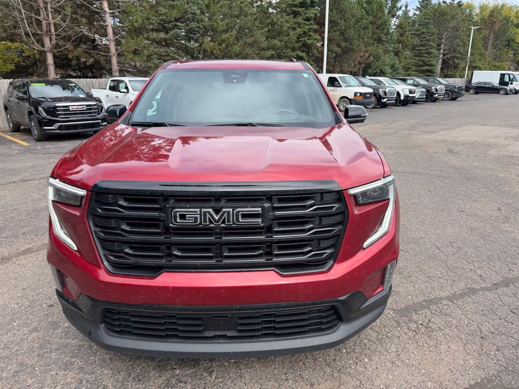 Used 2025 GMC Acadia Elevation w/ Elevation Premium Package AWD/4WD image 3
