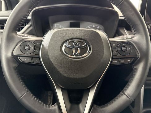 Used 2023 Toyota Corolla Cross AWD Hybrid image 16