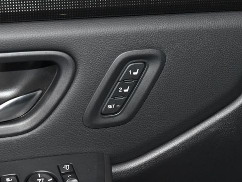 Used 2025 Honda Pilot Elite image 5