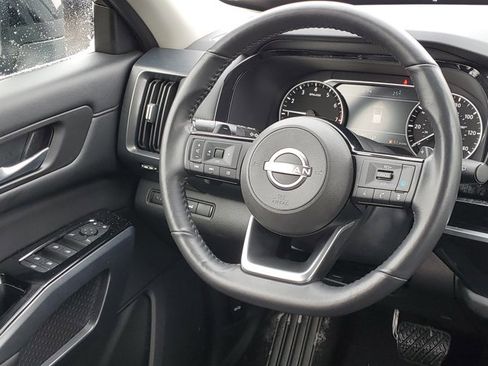 Certified 2025 Nissan Pathfinder SL image 25