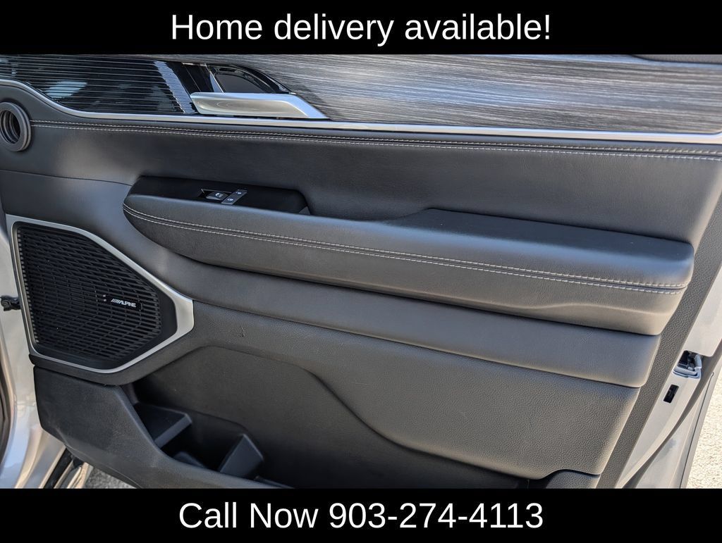 Used 2024 Jeep Wagoneer L Series II w/ Flexible Seating Group AWD/4WD image 35