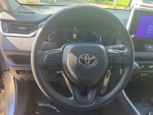 Certified 2024 Toyota RAV4 LE AWD/4WD image 25