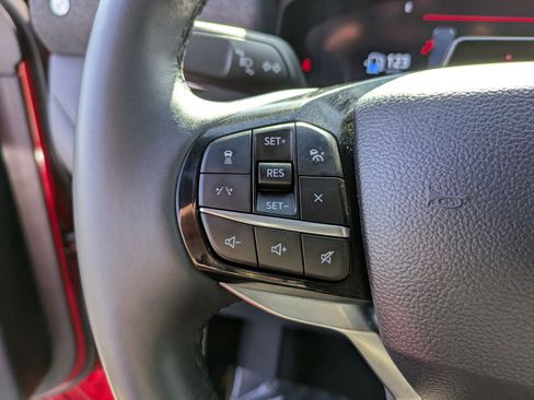 Certified 2025 Ford Explorer Platinum w/ Ultimate Package image 20