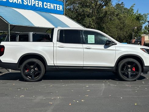 Used 2023 Honda Ridgeline Black Edition image 2