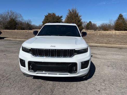 Used 2025 Jeep Grand Cherokee L Overland w/ Luxury Tech Group IV image 2