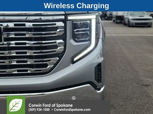 Used 2023 GMC Sierra 1500 SLT w/ SLT Premium Plus Package image 8