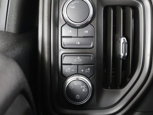 Used 2025 GMC Sierra 2500 Pro w/ Convenience Package image 31