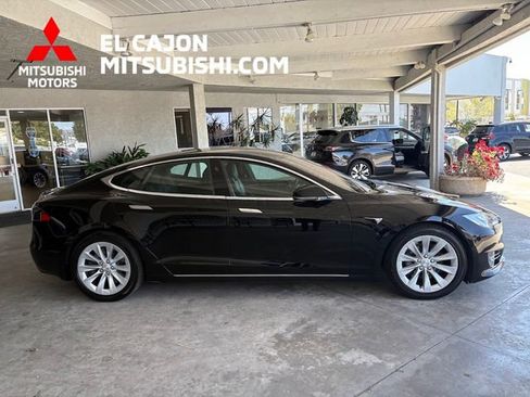 Used 2017 Tesla Model S AWD image 2