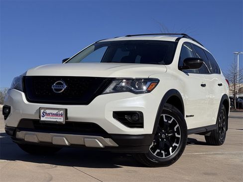 Used 2020 Nissan Pathfinder SV w/ Rock Creek Edition image 2