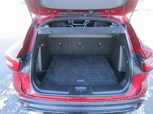 Certified 2024 Chevrolet Trax RS image 21