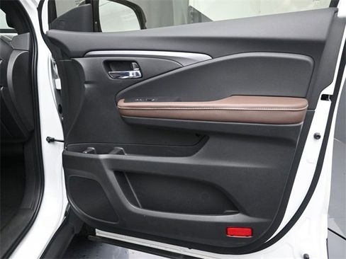 New 2025 Honda Ridgeline RTL image 19