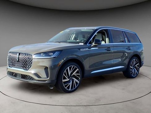New 2026 Lincoln Aviator Reserve image 1