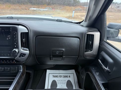 Used 2016 GMC Sierra 2500 Denali w/ Duramax Plus Package image 28