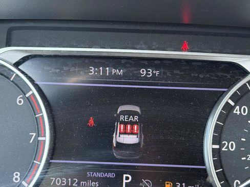 Used 2024 Nissan Rogue SV FWD image 11