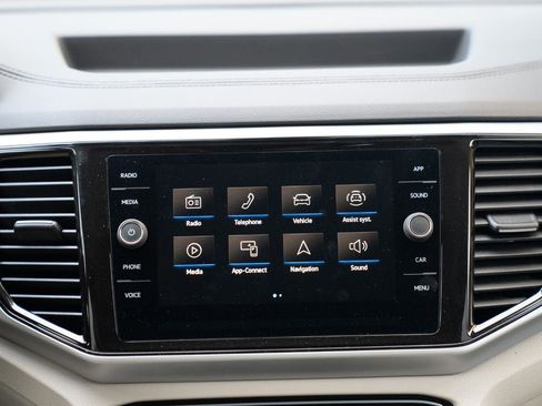 Used 2022 Volkswagen Atlas SE image 32