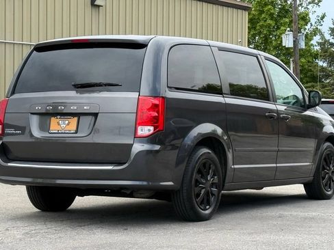 Used 2016 Dodge Grand Caravan SE w/ Quick Order Package 29E SE FWD image 5