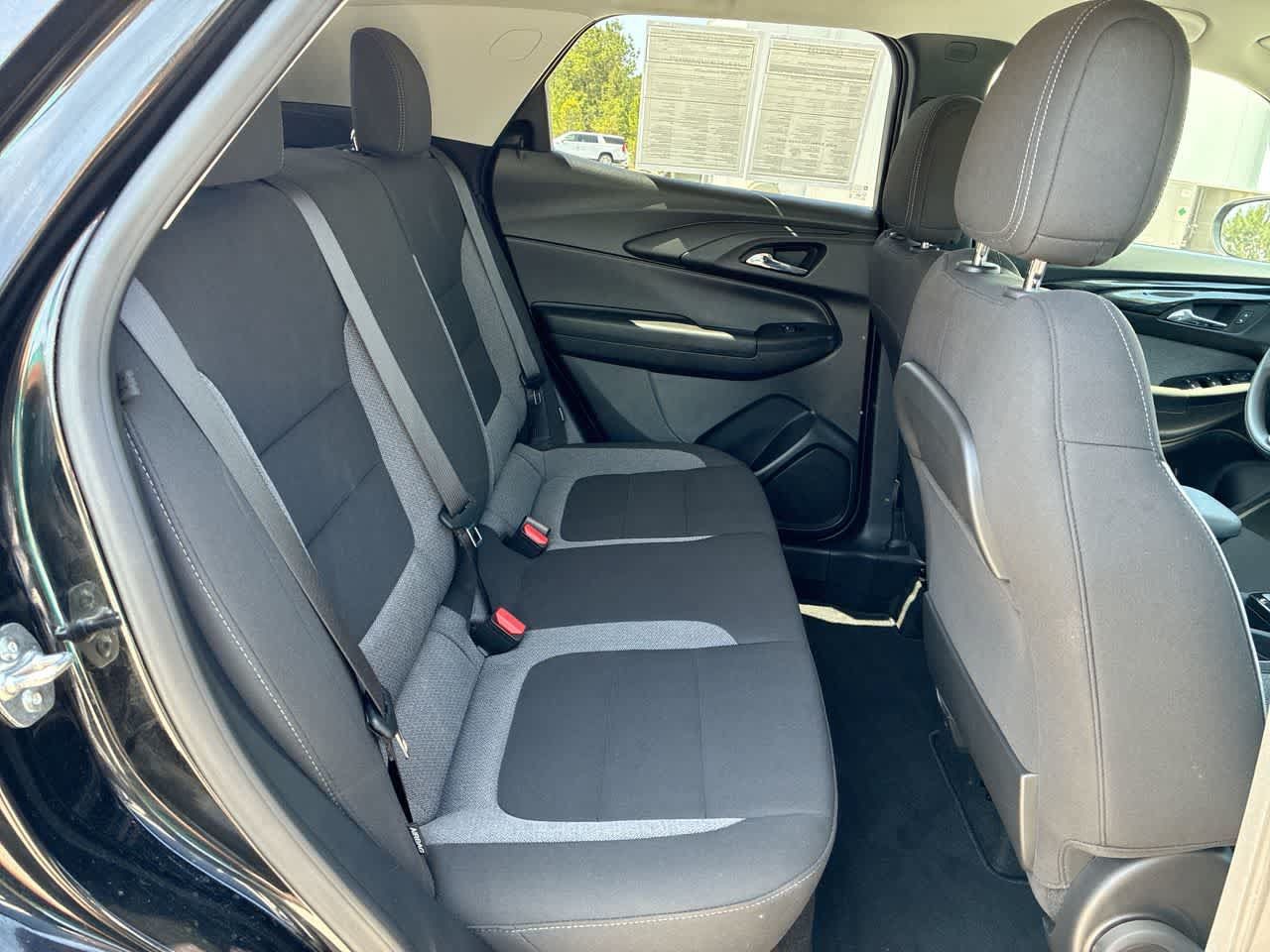 Used 2025 Chevrolet TrailBlazer LT FWD image 24